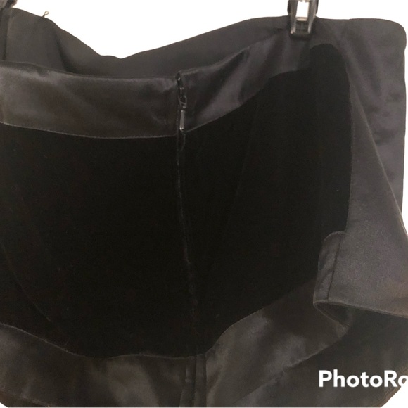 NWT Black velvet corset with boning. 
Size 12P - Picture 4 of 6
